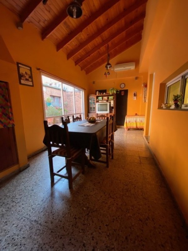 CASA DE 3 DORMITORIOS EN VENTA 