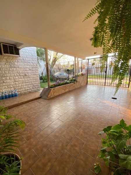 CASA DE 3 DORMITORIOS EN VENTA 