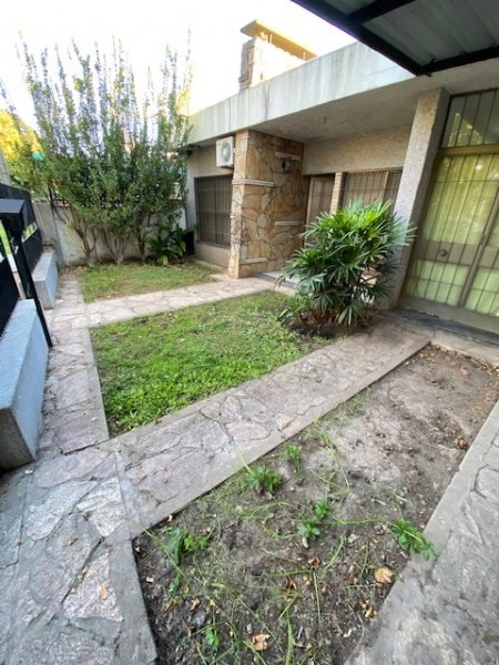 CASA DE 2 DORMITORIOS EN VENTA, BARRIO LA FLORIDA, ROSARIO