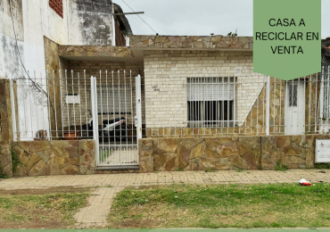 CASA A RECICLAR EN VENTA